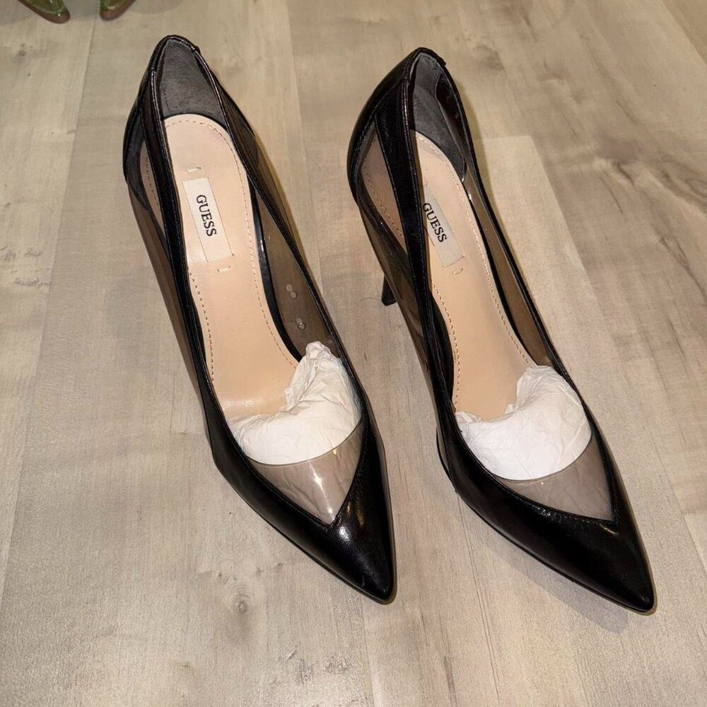 Black Guess mid heel courts